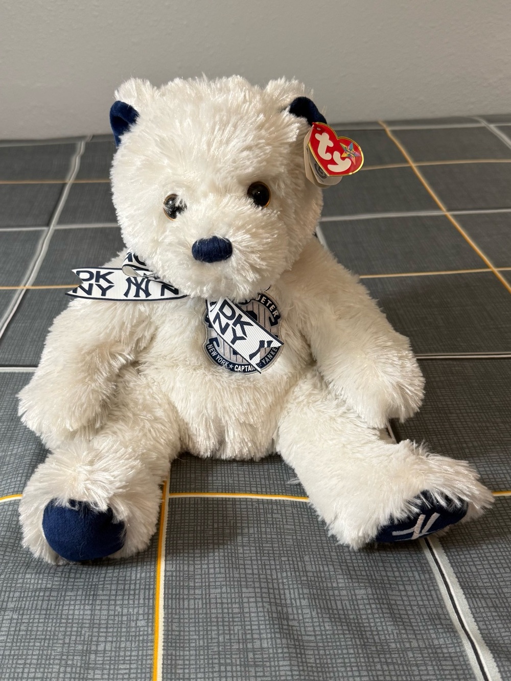 🏈TY Derek Jeter #2 White Plush Bear with Navy Details and Team Ribbon